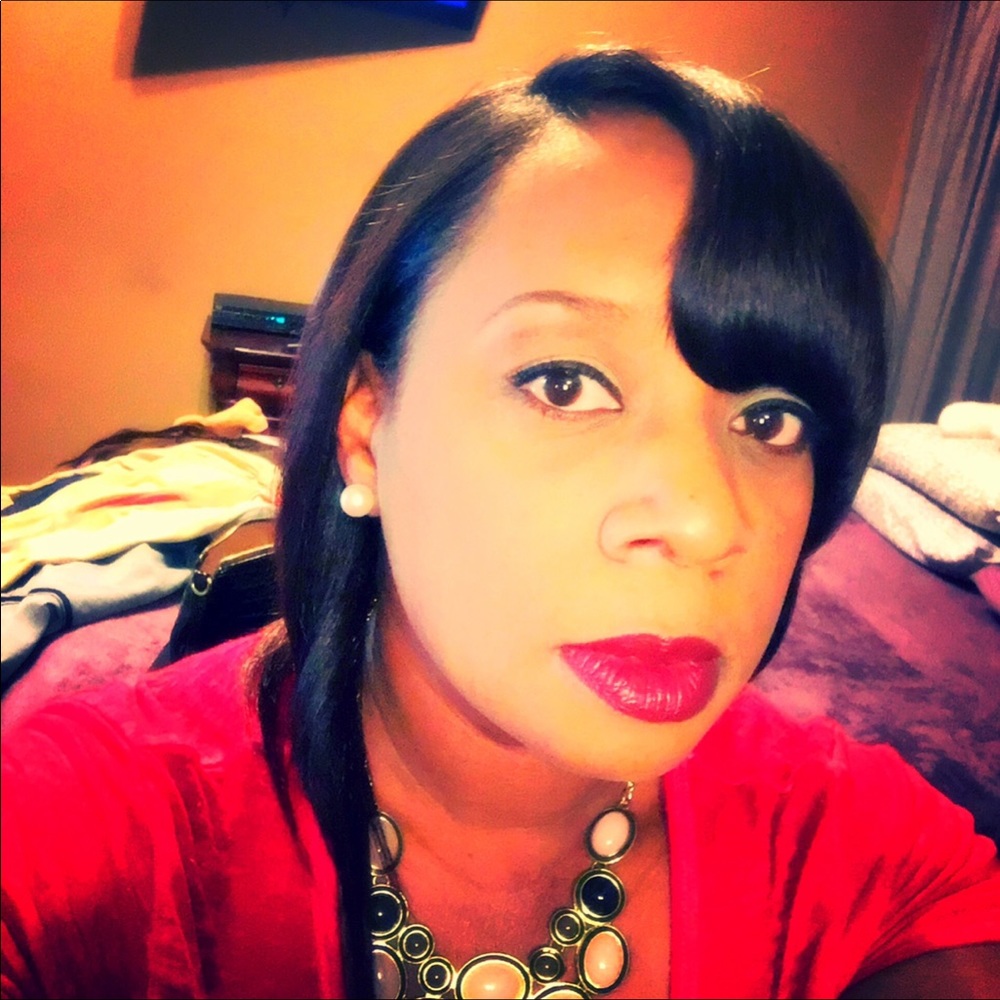 Meet your Posher, Charlotte